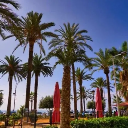 Apartment Fenals Beach&chic, Boutique Apartament, Free Parking, Full Equipped Near The