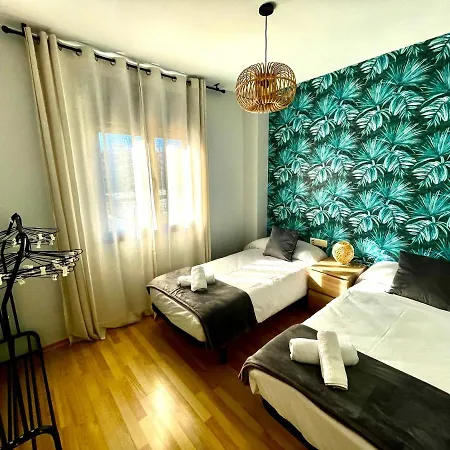Seahomes Vacations, Fenals Beach&chic, Pk, Full Equipped * Lloret de Mar