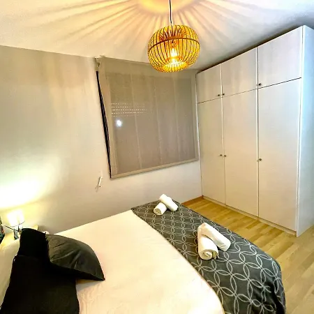 Seahomes Vacations, Fenals Beach&chic, Pk, Full Equipped Apartment *