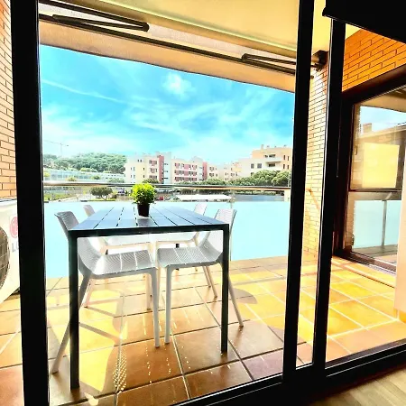 Seahomes Vacations, Fenals Beach&chic, Pk, Full Equipped * Lloret de Mar