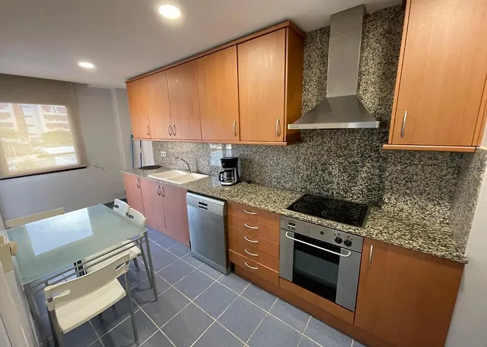 Apartmán Fenals Beach&chic, Boutique Apartament, Free Parking, Full Equipped Near The