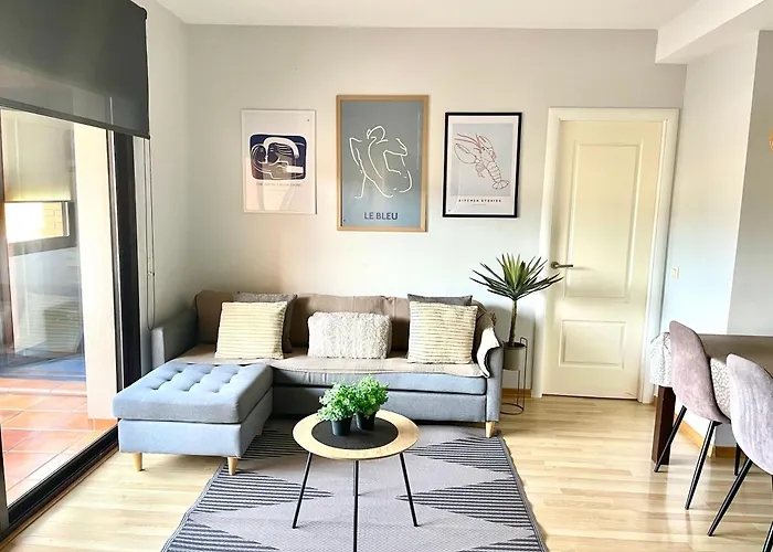 Fenals Beach&chic, Boutique Apartament, Free Parking, Full Equipped Near The Apartmán