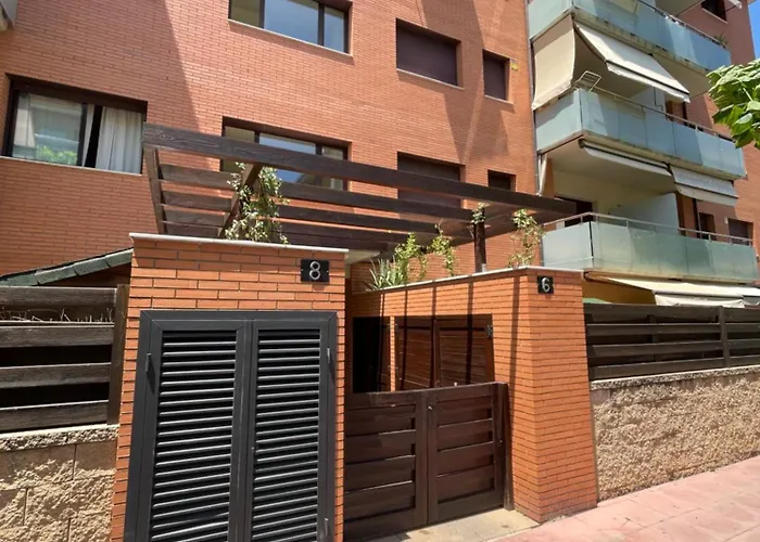 Fenals Beach&chic, Boutique Apartament, Free Parking, Full Equipped Near The Apartmán